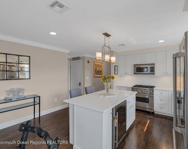 308 Morris Avenue - Photo Thumbnail 6