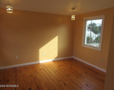 126 Maple Avenue - Photo Thumbnail 9