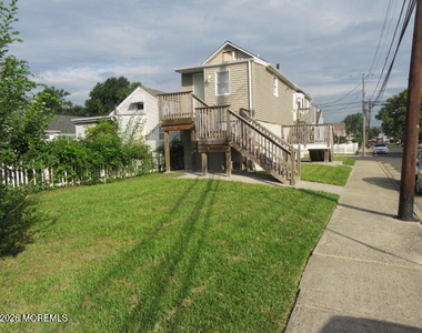 126 Maple Avenue - Photo Thumbnail 2