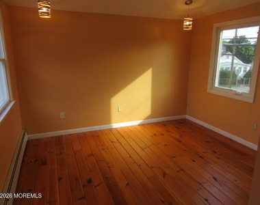 126 Maple Avenue - Photo Thumbnail 8