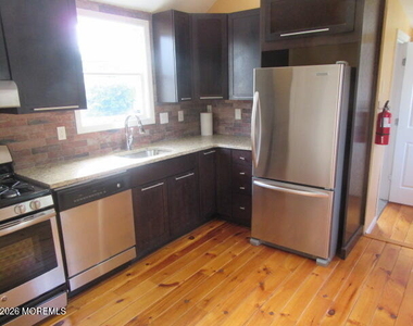 126 Maple Avenue - Photo Thumbnail 4