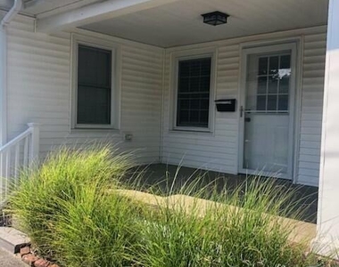 2117 Edgewood Place - Photo Thumbnail 1
