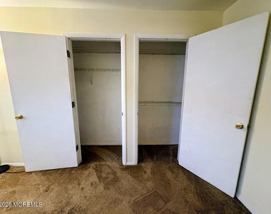 601 Mistletoe Avenue - Photo Thumbnail 7