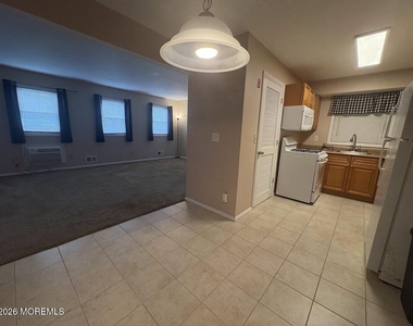 601 Mistletoe Avenue - Photo Thumbnail 4
