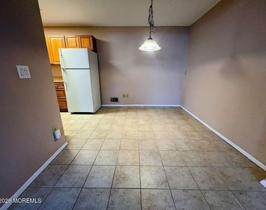 601 Mistletoe Avenue - Photo Thumbnail 5