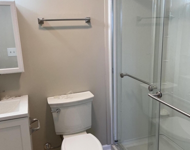 211 Henley Avenue - Photo Thumbnail 9