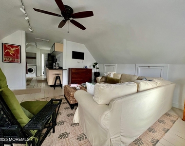 74 Mount Hermon Way - Photo Thumbnail 2
