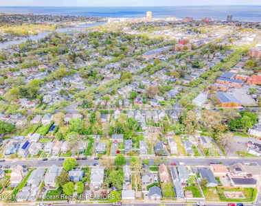 819 Dunlewy Street - Photo Thumbnail 35