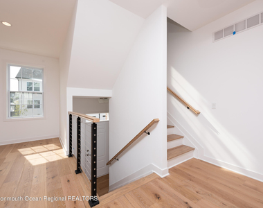 16 River Street - Photo Thumbnail 12