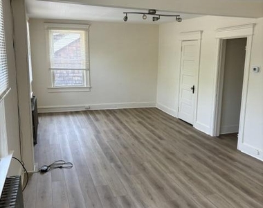 1112 Sunset Avenue - Photo Thumbnail 2