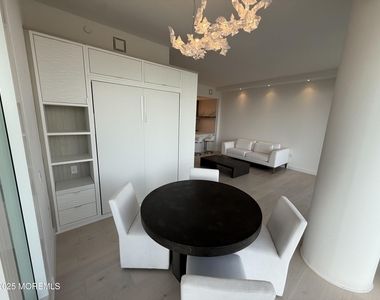 1101 Ocean Avenue N - Photo Thumbnail 5
