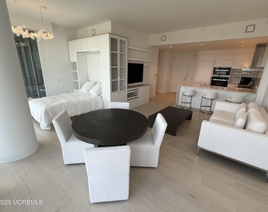 1101 Ocean Avenue N - Photo Thumbnail 11