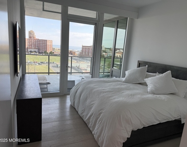 1101 Ocean Avenue N - Photo Thumbnail 8