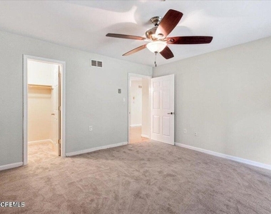 70 Overlook Way - Photo Thumbnail 18