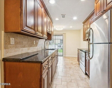 70 Overlook Way - Photo Thumbnail 4
