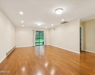 70 Overlook Way - Photo Thumbnail 10