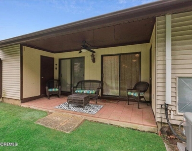 70 Overlook Way - Photo Thumbnail 2