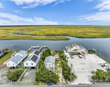 392 Dock Road - Photo Thumbnail 11