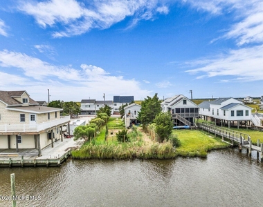392 Dock Road - Photo Thumbnail 6