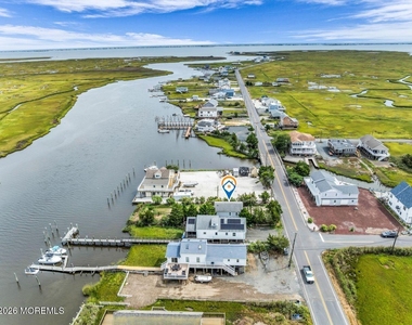 392 Dock Road - Photo Thumbnail 2
