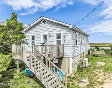 392 Dock Road - Photo Thumbnail 9