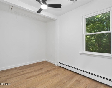 501 Azalea Drive - Photo Thumbnail 19