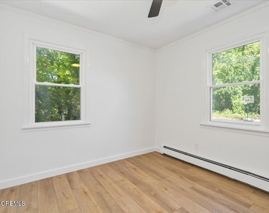 501 Azalea Drive - Photo Thumbnail 17
