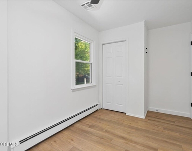 501 Azalea Drive - Photo Thumbnail 20