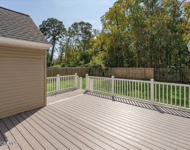 501 Azalea Drive - Photo Thumbnail 34