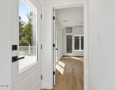 501 Azalea Drive - Photo Thumbnail 23