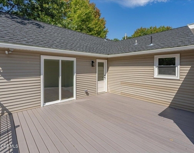 501 Azalea Drive - Photo Thumbnail 32