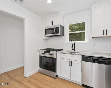 501 Azalea Drive - Photo Thumbnail 12