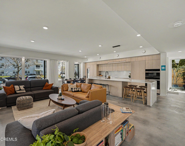 500 8th Avenue - Photo Thumbnail 4