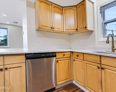 16 Creek Road - Photo Thumbnail 12
