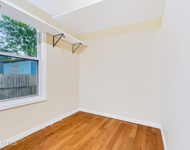 16 Creek Road - Photo Thumbnail 16