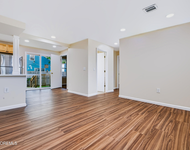 16 Creek Road - Photo Thumbnail 8