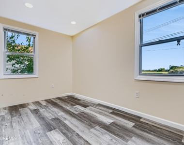 16 Creek Road - Photo Thumbnail 24