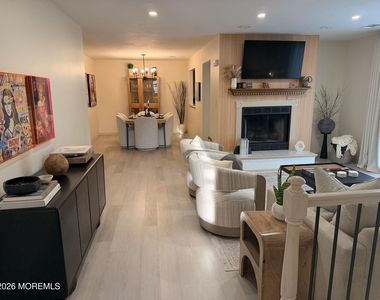 137 Pierce Drive - Photo Thumbnail 2