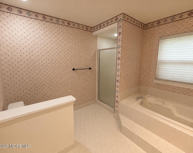 137 Pierce Drive - Photo Thumbnail 10