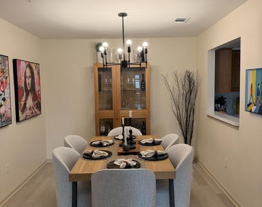 137 Pierce Drive - Photo Thumbnail 6