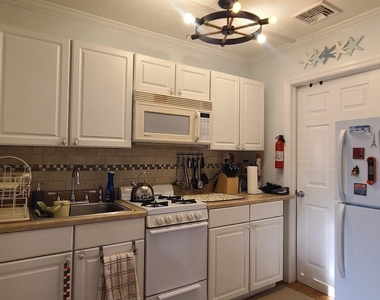 304 Bay Boulevard - Photo Thumbnail 7
