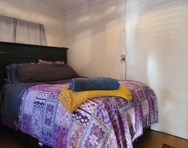 304 Bay Boulevard - Photo Thumbnail 8