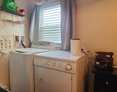 304 Bay Boulevard - Photo Thumbnail 10