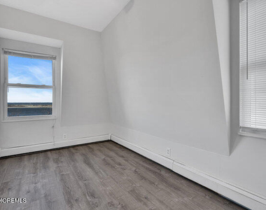30 Navesink Avenue - Photo Thumbnail 1