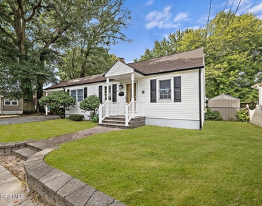 77 Pacific Avenue - Photo Thumbnail 1