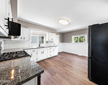 156 Main Street - Photo Thumbnail 11