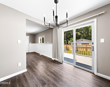 156 Main Street - Photo Thumbnail 16