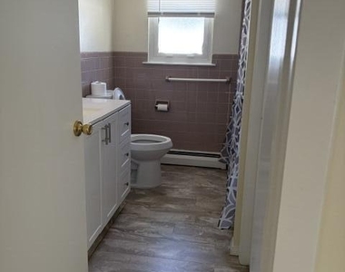 2173 Mount Hood Lane - Photo Thumbnail 10
