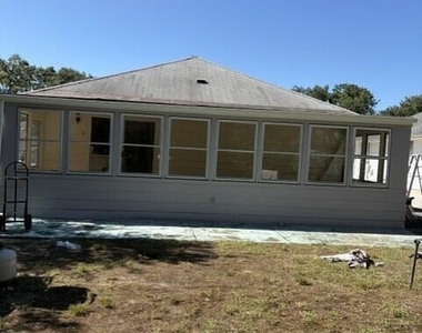 2173 Mount Hood Lane - Photo Thumbnail 3