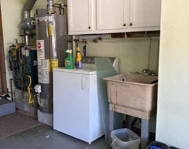 2173 Mount Hood Lane - Photo Thumbnail 13